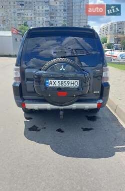 Внедорожник / Кроссовер Mitsubishi Pajero Wagon 2008 в 