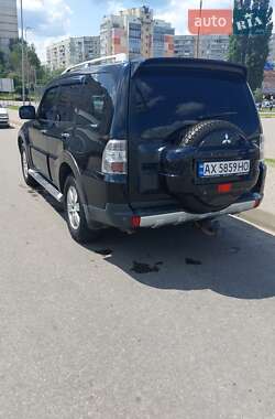 Внедорожник / Кроссовер Mitsubishi Pajero Wagon 2008 в 