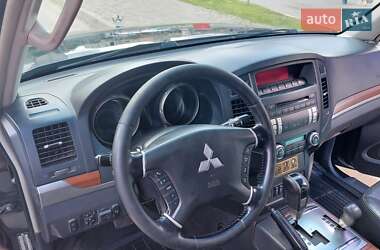 Внедорожник / Кроссовер Mitsubishi Pajero Wagon 2008 в 