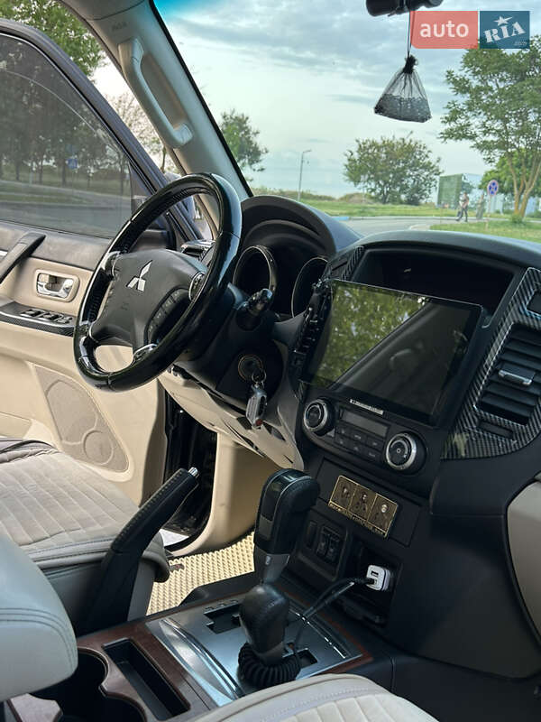 Внедорожник / Кроссовер Mitsubishi Pajero Wagon 2007 в Николаеве