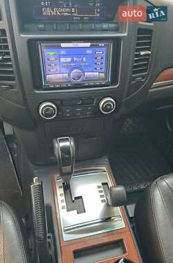 Внедорожник / Кроссовер Mitsubishi Pajero Wagon 2008 в 