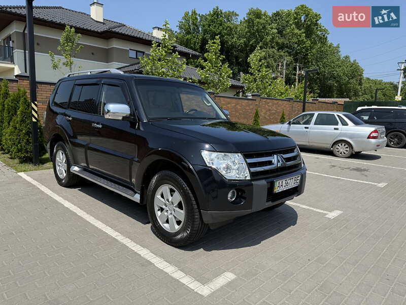 Внедорожник / Кроссовер Mitsubishi Pajero Wagon 2008 в Киеве