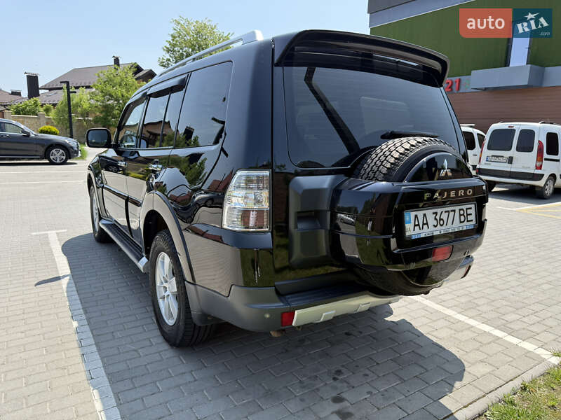 Внедорожник / Кроссовер Mitsubishi Pajero Wagon 2008 в Киеве