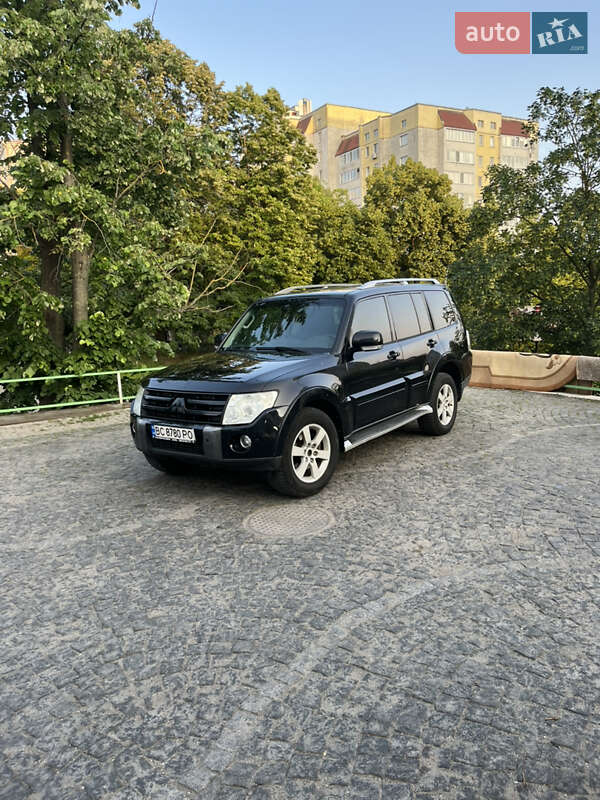 Внедорожник / Кроссовер Mitsubishi Pajero Wagon 2008 в Хмельницком