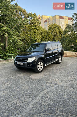 Внедорожник / Кроссовер Mitsubishi Pajero Wagon 2008 в 