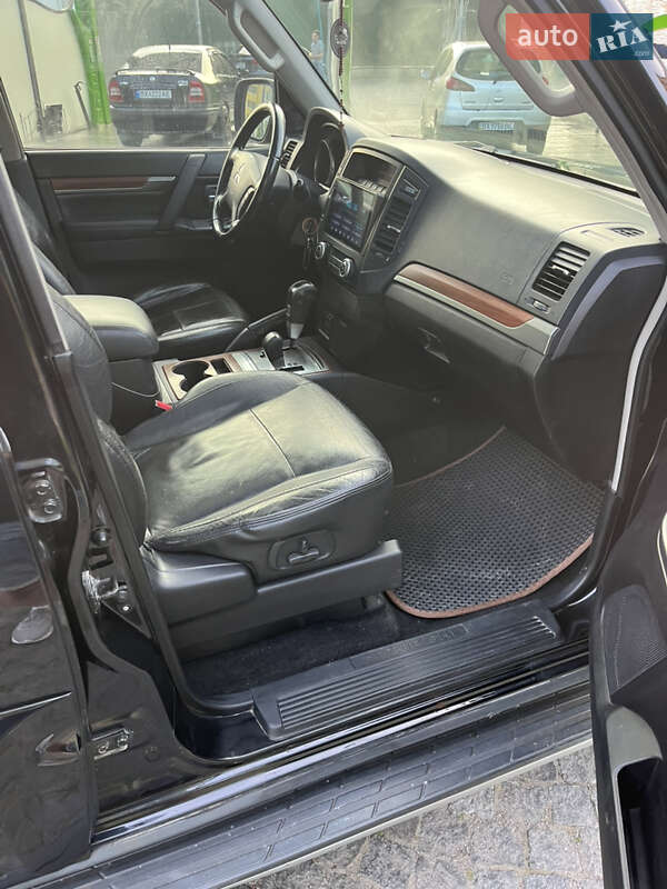 Внедорожник / Кроссовер Mitsubishi Pajero Wagon 2008 в Хмельницком