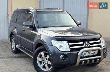 Внедорожник / Кроссовер Mitsubishi Pajero Wagon 2008 в 