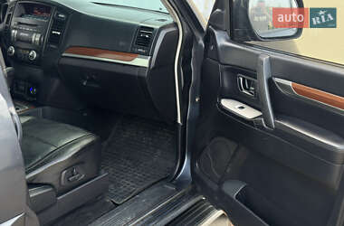 Внедорожник / Кроссовер Mitsubishi Pajero Wagon 2008 в 