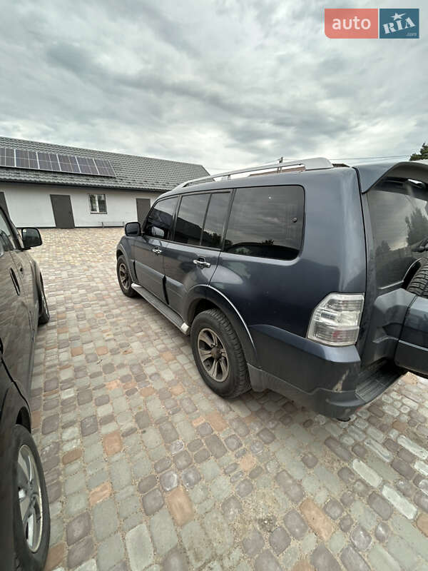 Позашляховик / Кросовер Mitsubishi Pajero Wagon 2008 в Вишневому
