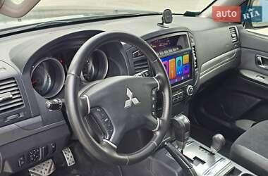 Внедорожник / Кроссовер Mitsubishi Pajero Wagon 2007 в 