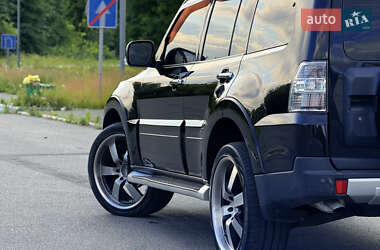 Внедорожник / Кроссовер Mitsubishi Pajero Wagon 2007 в 