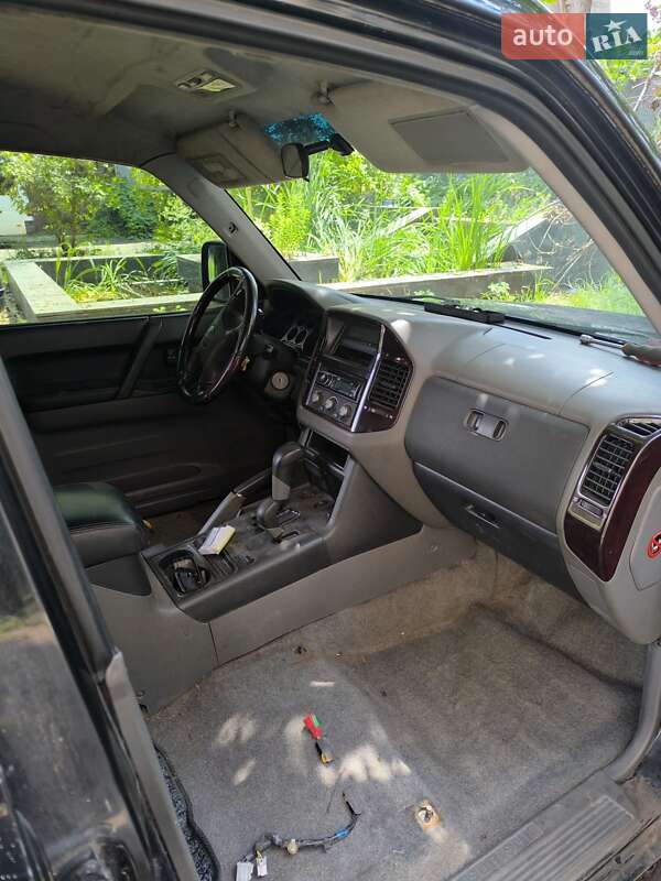 Внедорожник / Кроссовер Mitsubishi Pajero Wagon 2002 в Киеве