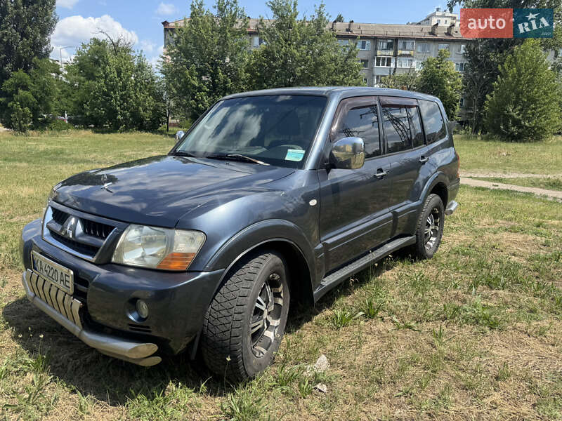 Позашляховик / Кросовер Mitsubishi Pajero Wagon 2006 в Києві