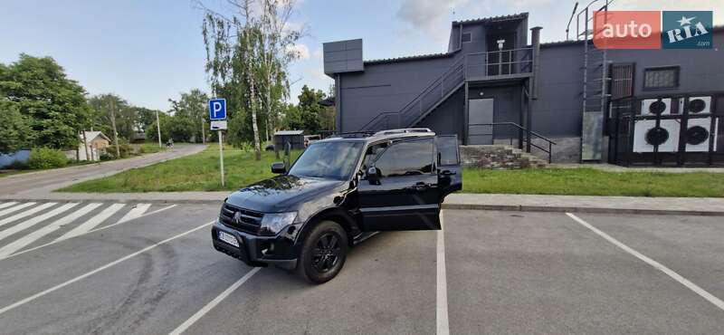 Внедорожник / Кроссовер Mitsubishi Pajero Wagon 2008 в 