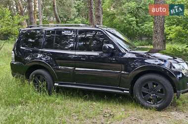 Внедорожник / Кроссовер Mitsubishi Pajero Wagon 2008 в 