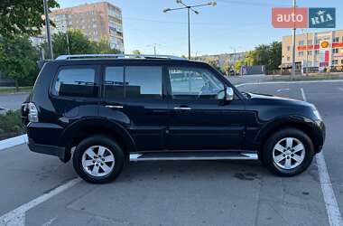 Внедорожник / Кроссовер Mitsubishi Pajero Wagon 2007 в 