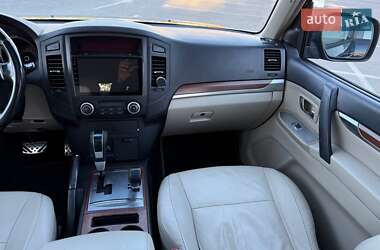 Внедорожник / Кроссовер Mitsubishi Pajero Wagon 2007 в 
