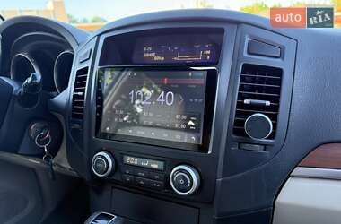 Внедорожник / Кроссовер Mitsubishi Pajero Wagon 2007 в 