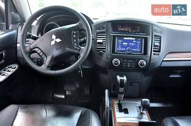 Внедорожник / Кроссовер Mitsubishi Pajero Wagon 2008 в 