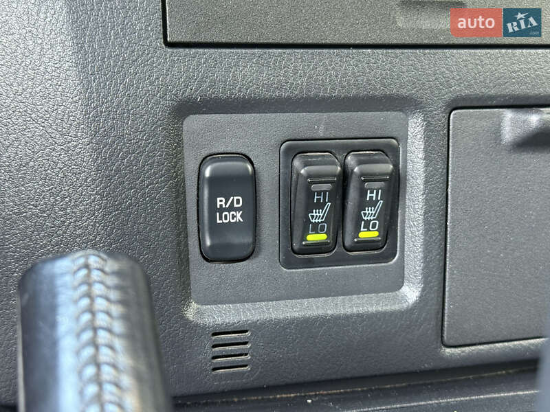 Внедорожник / Кроссовер Mitsubishi Pajero Wagon 2013 в Черновцах