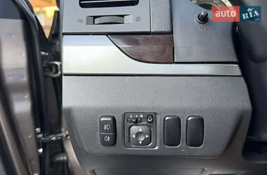Внедорожник / Кроссовер Mitsubishi Pajero Wagon 2013 в 
