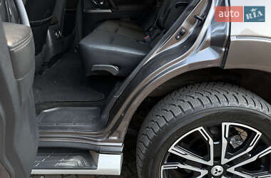 Внедорожник / Кроссовер Mitsubishi Pajero Wagon 2013 в 