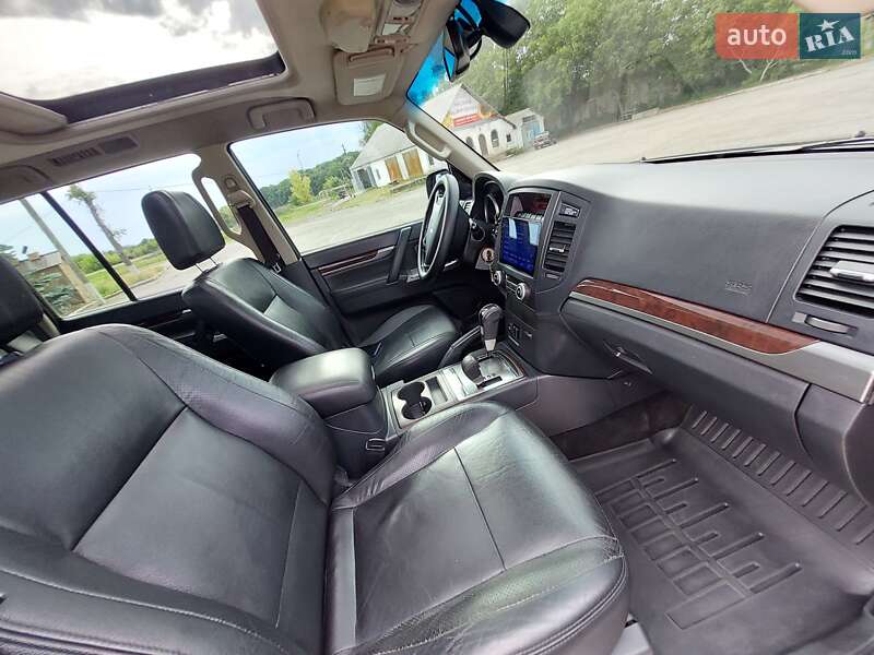 Внедорожник / Кроссовер Mitsubishi Pajero Wagon 2013 в Благовещенском