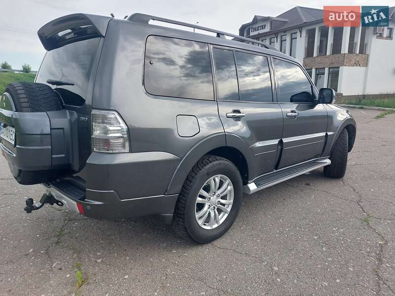 Внедорожник / Кроссовер Mitsubishi Pajero Wagon 2013 в Благовещенском