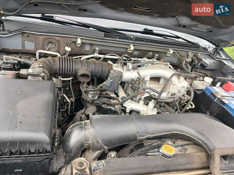 Внедорожник / Кроссовер Mitsubishi Pajero Wagon 2011 в Киеве