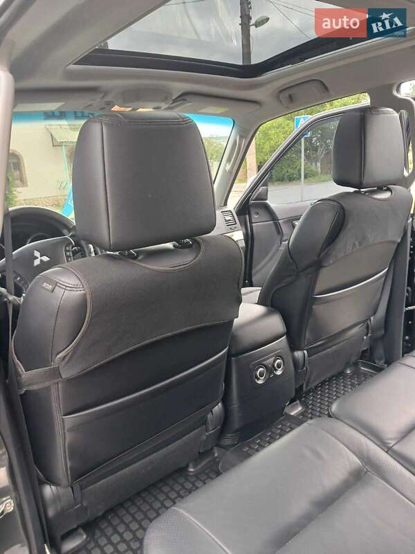 Внедорожник / Кроссовер Mitsubishi Pajero Wagon 2011 в Киеве