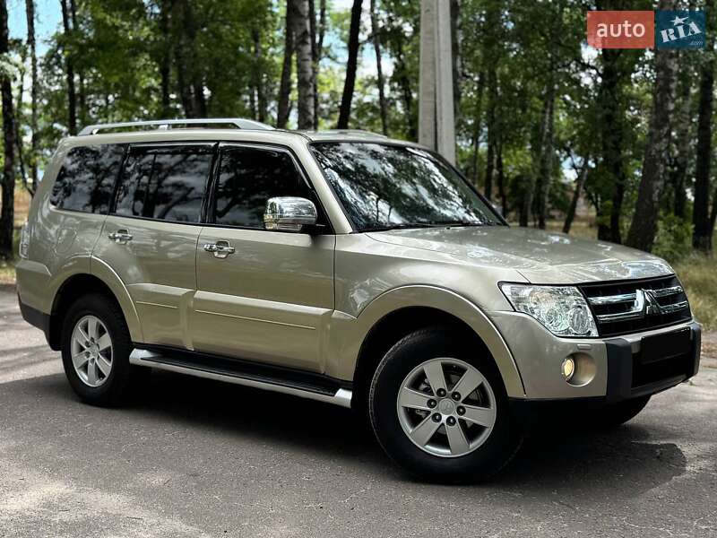 Mitsubishi Pajero Wagon 2008