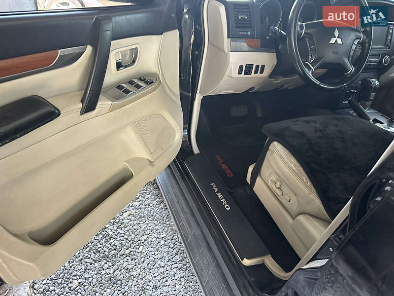 Позашляховик / Кросовер Mitsubishi Pajero Wagon 2007 в Львові фото 19 Позашляховик / Кросовер Mitsubishi Pajero Wagon 2007 в Львові