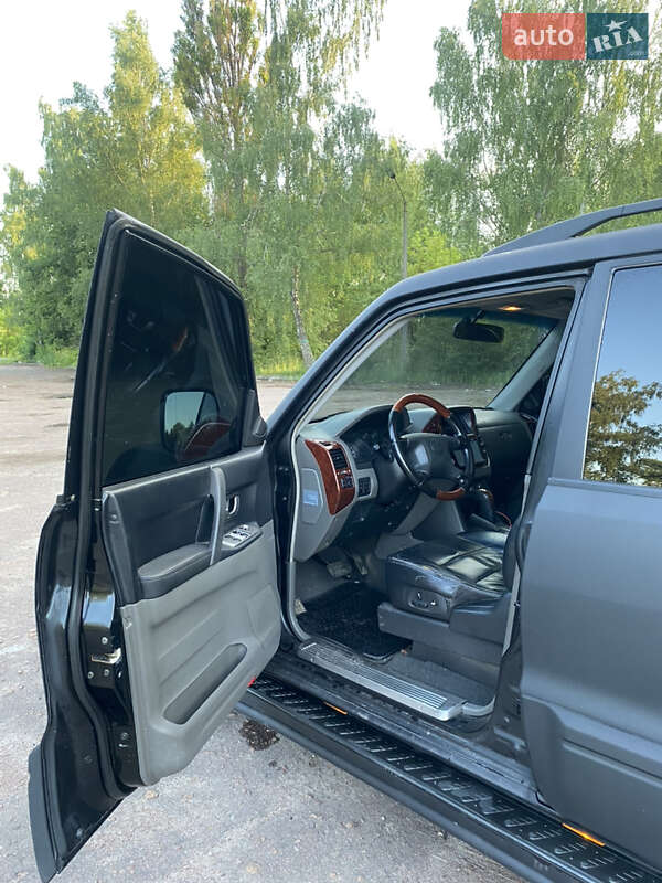 Позашляховик / Кросовер Mitsubishi Pajero Wagon 2004 в Ямпілю