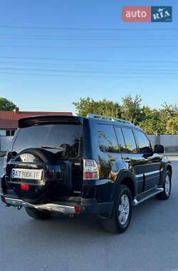 Внедорожник / Кроссовер Mitsubishi Pajero Wagon 2007 в 