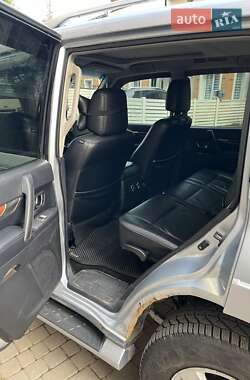 Внедорожник / Кроссовер Mitsubishi Pajero Wagon 2008 в 