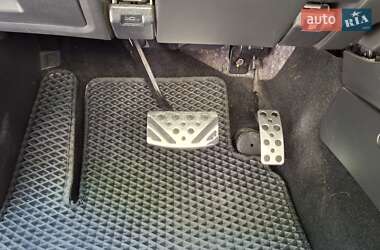 Позашляховик / Кросовер Mitsubishi Pajero Wagon 2013 в 