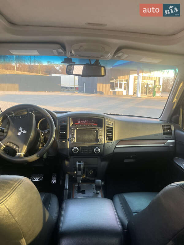 Позашляховик / Кросовер Mitsubishi Pajero Wagon 2012 в Чернівцях