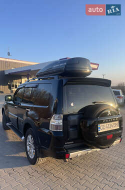 Позашляховик / Кросовер Mitsubishi Pajero Wagon 2012 в 