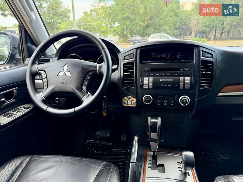 Позашляховик / Кросовер Mitsubishi Pajero Wagon 2008 в Одесі
