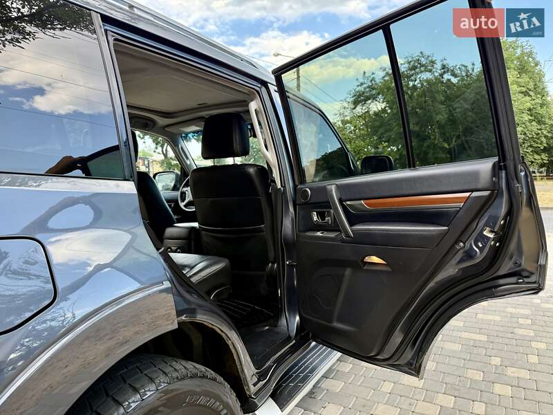 Позашляховик / Кросовер Mitsubishi Pajero Wagon 2008 в Одесі