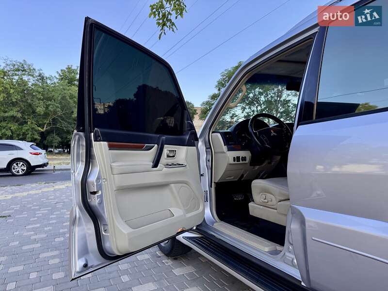 Внедорожник / Кроссовер Mitsubishi Pajero Wagon 2007 в Одессе