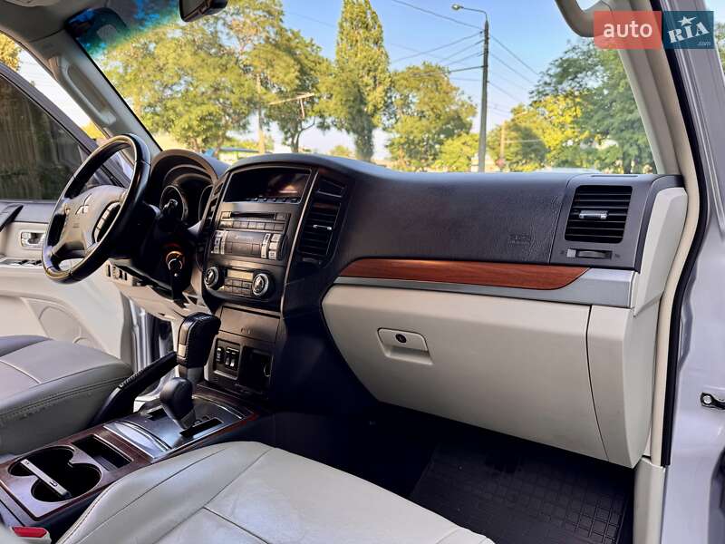 Внедорожник / Кроссовер Mitsubishi Pajero Wagon 2007 в Одессе