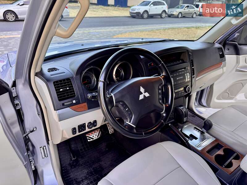 Внедорожник / Кроссовер Mitsubishi Pajero Wagon 2007 в Одессе