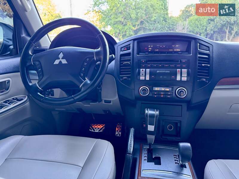 Внедорожник / Кроссовер Mitsubishi Pajero Wagon 2007 в Одессе