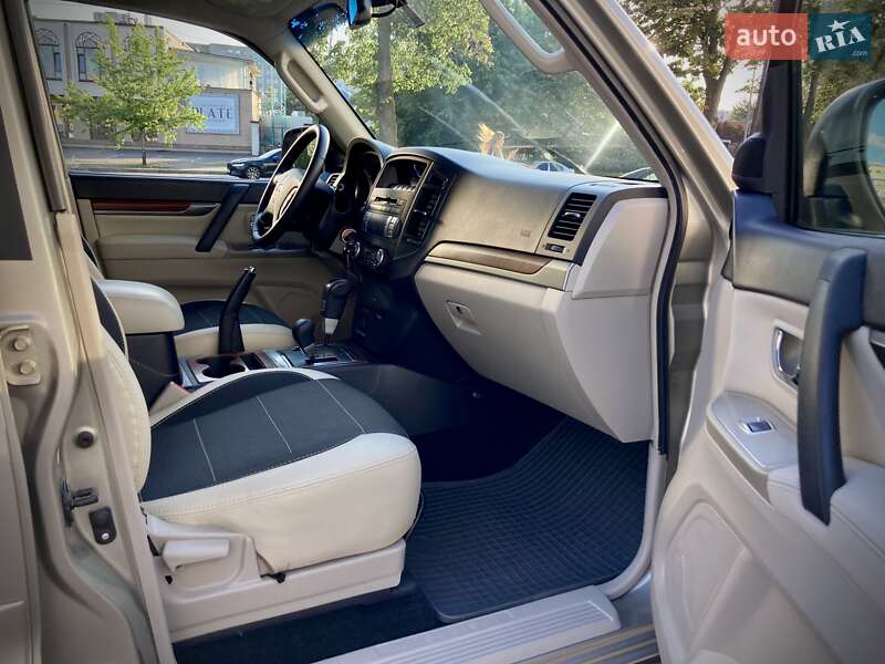 Внедорожник / Кроссовер Mitsubishi Pajero Wagon 2007 в Киеве
