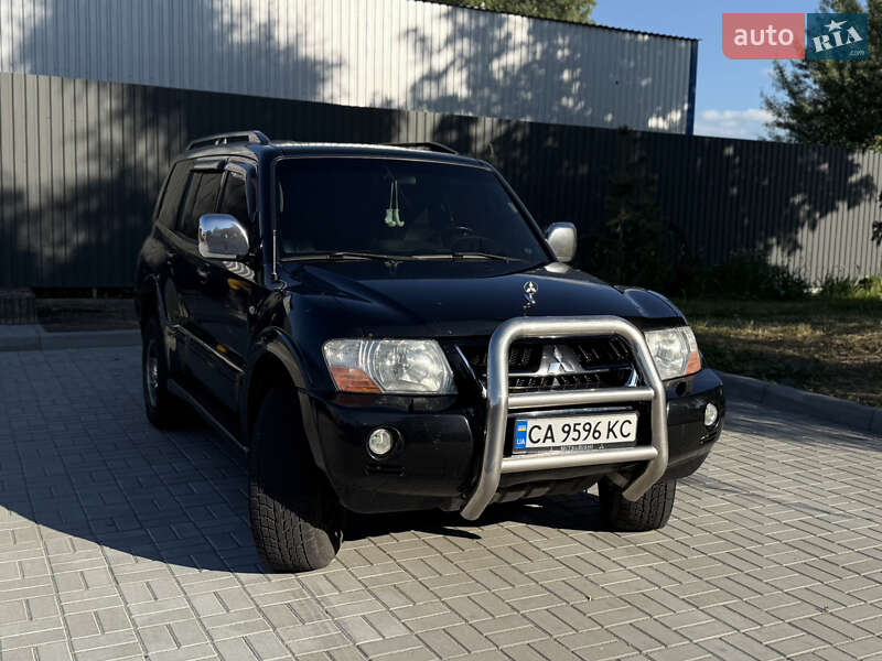 Внедорожник / Кроссовер Mitsubishi Pajero Wagon 2006 в 