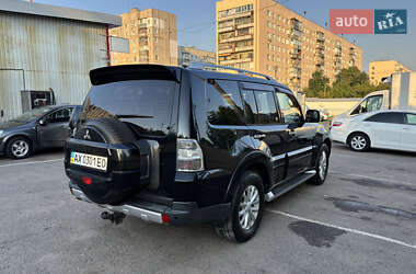 Внедорожник / Кроссовер Mitsubishi Pajero Wagon 2007 в 
