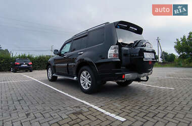 Внедорожник / Кроссовер Mitsubishi Pajero Wagon 2014 в Черновцах