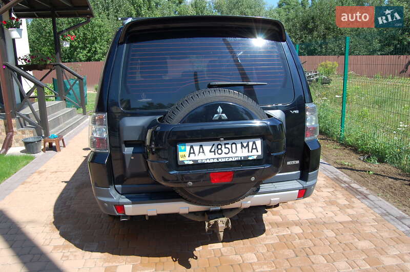 Внедорожник / Кроссовер Mitsubishi Pajero Wagon 2008 в Киеве
