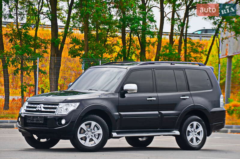 Mitsubishi Pajero Wagon 2014